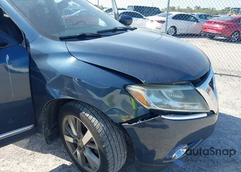 2014 Nissan Pathfinder Platinum z USA, uszkodzony, nr VIN 5N1AR2MMXEC691638